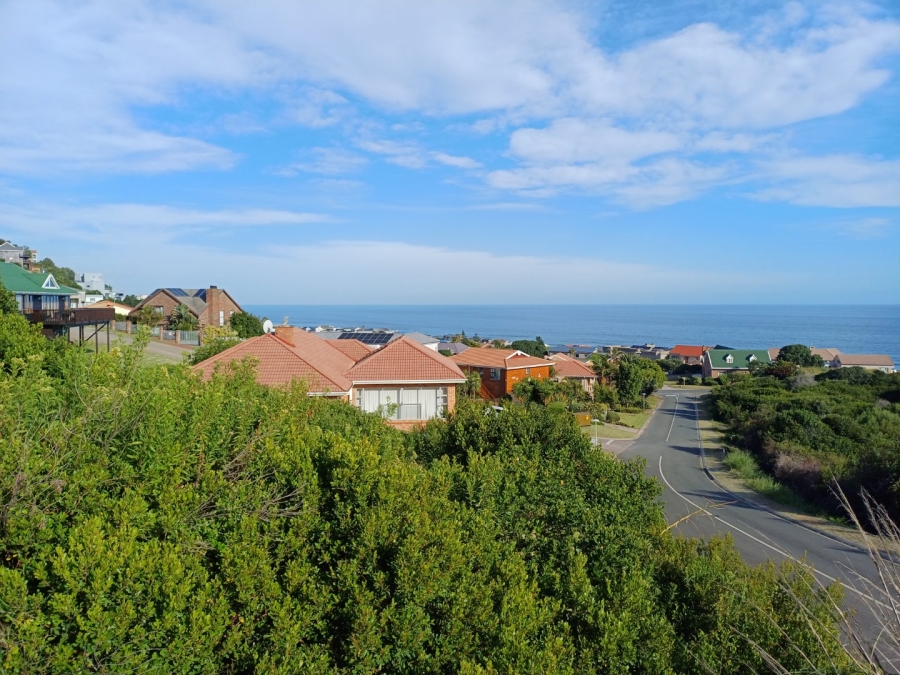  Bedroom Property for Sale in Outeniqua Strand Western Cape